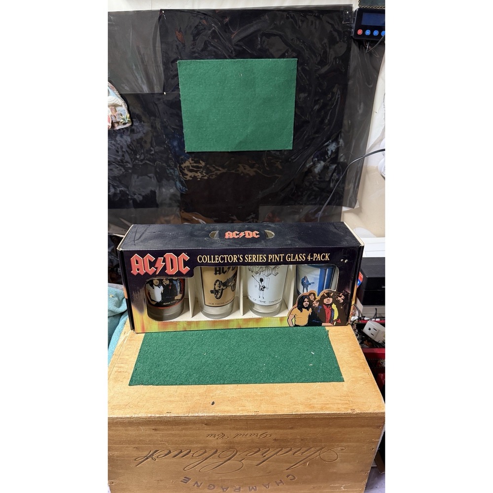 AC/DC Collector's Series Pint Glass‎ Set 4-Pack 16oz New Open Box